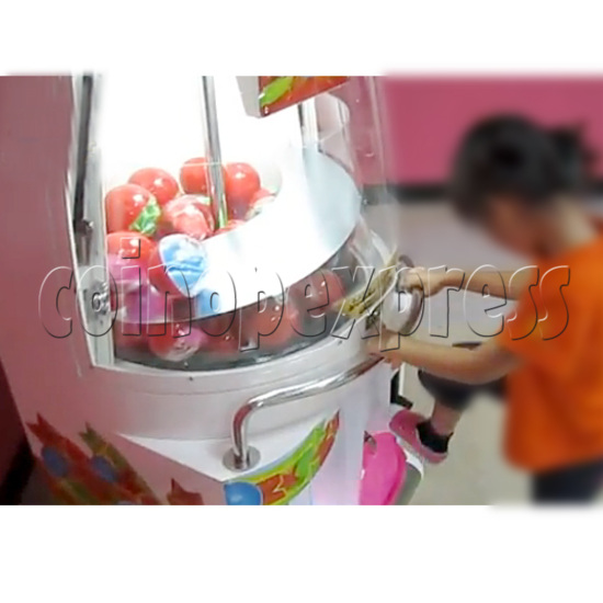 Taiwan Vending machine: Air Pump Ball 27516