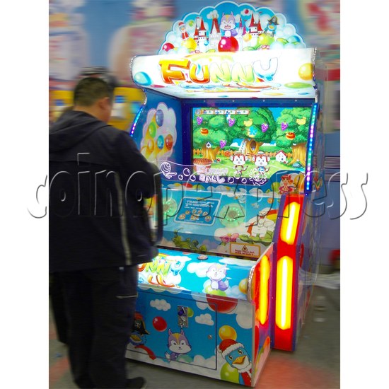 Video Toss Funny Ball Game (with 42 inch LCD screen) 28723