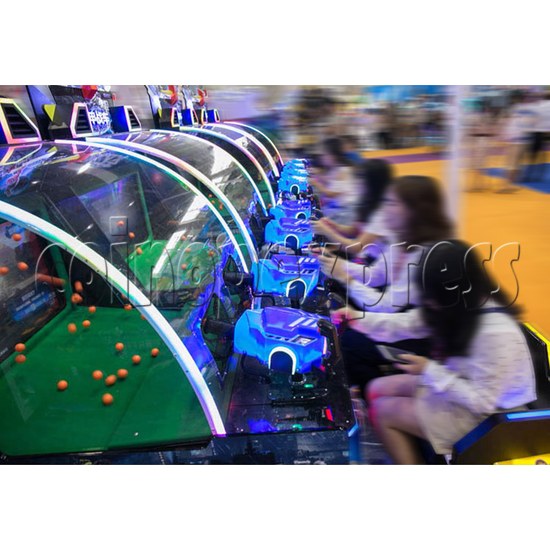 Robot Battle Ticket Redemption Arcade Machine 2 Players - play view 2