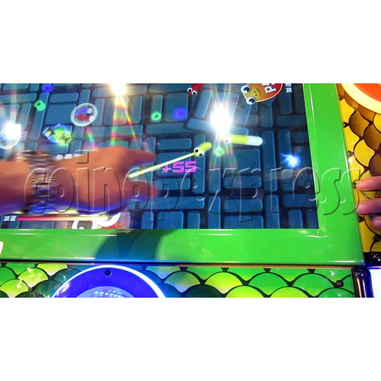 Funky Snake Ticket Redemption Arcade Machine 8 Players - screen display 2