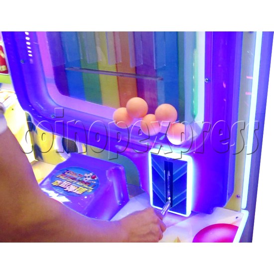 Crazy Rush Ball Ticket Redemption Arcade Machine - play view 3