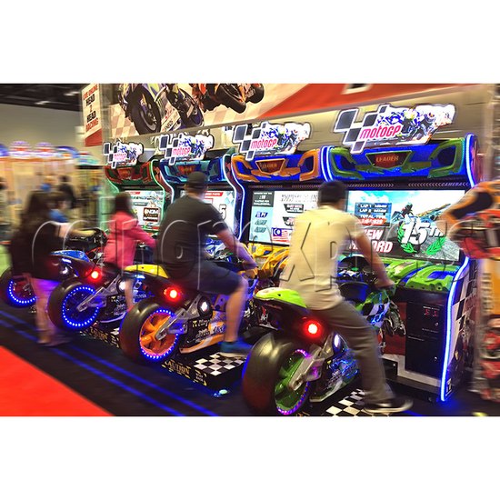 MotoGP Arcade Video Racing Game Machine - gameplay 1