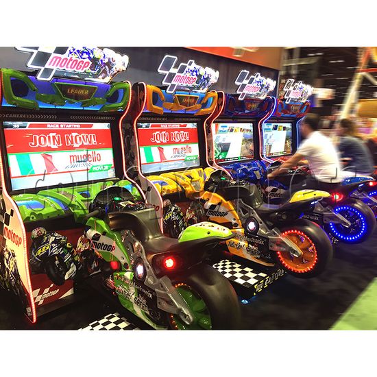 MotoGP Arcade Video Racing Game Machine - gameplay 2