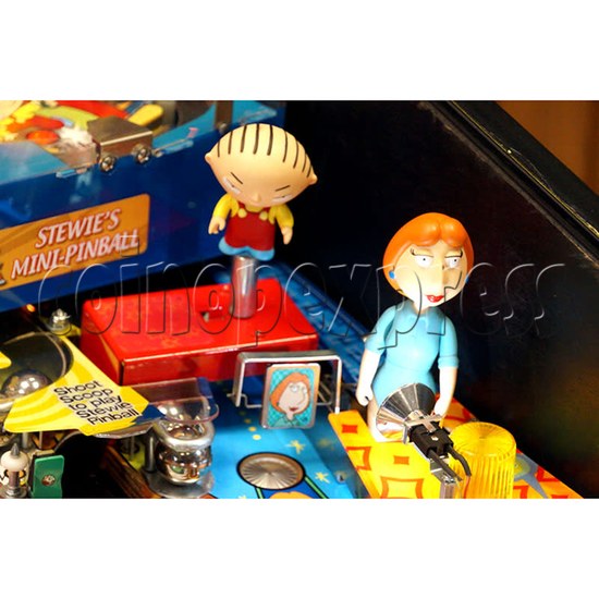 Family Guy Pinball Machine - stewie and lois figures